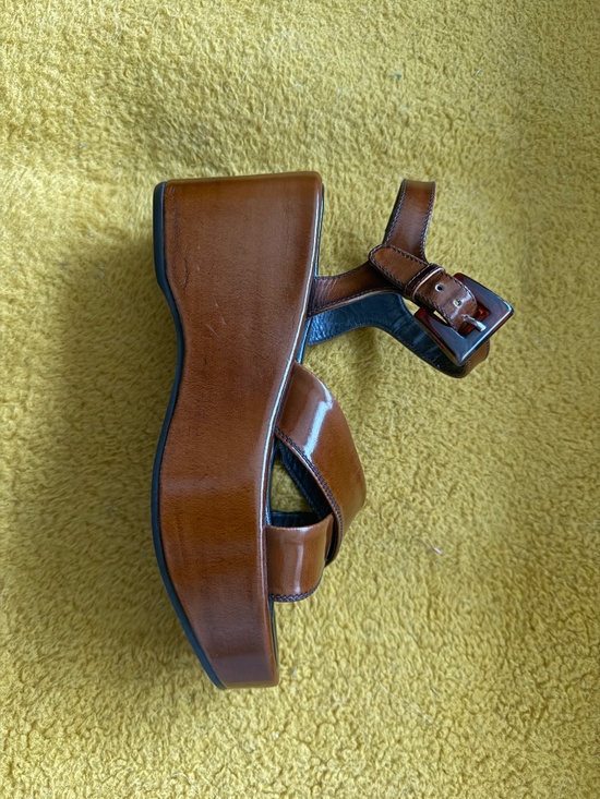 VINTAGE PRADA BROWN PATENT LEATHER PLATFORM SANDALS-US size 7.5 (EU 38) - Picture 9 of 9